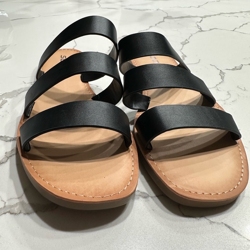 Sandals, never worn